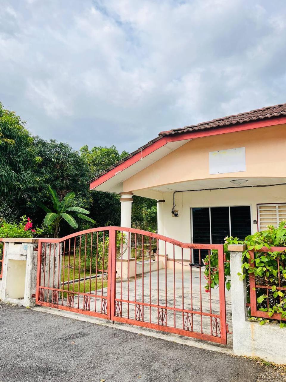 Sofea Homestay Ipoh Eksteriør billede